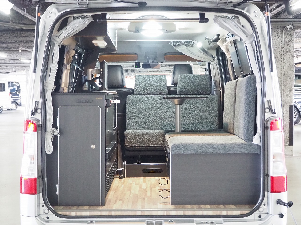 キャンピングカー バンコン ﾀｳﾝｴｰｽ ｺﾝﾊﾟｸﾄﾊﾞｶﾝﾁｪｽMOMO 4WD