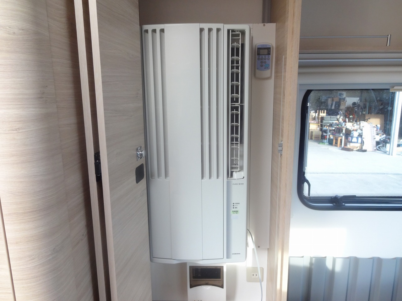 キャンピングカー トレーラー ﾄﾘｶﾞﾉ ｴﾒﾛｰﾄﾞ376VIP　けん引免許不要