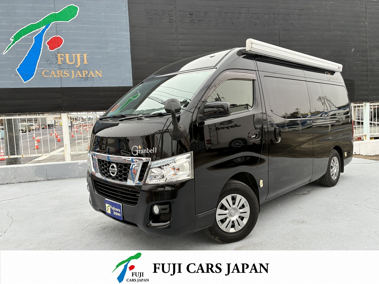 キャンピングカー バンコン NV350キャラバン ビークル グランベル 4WD