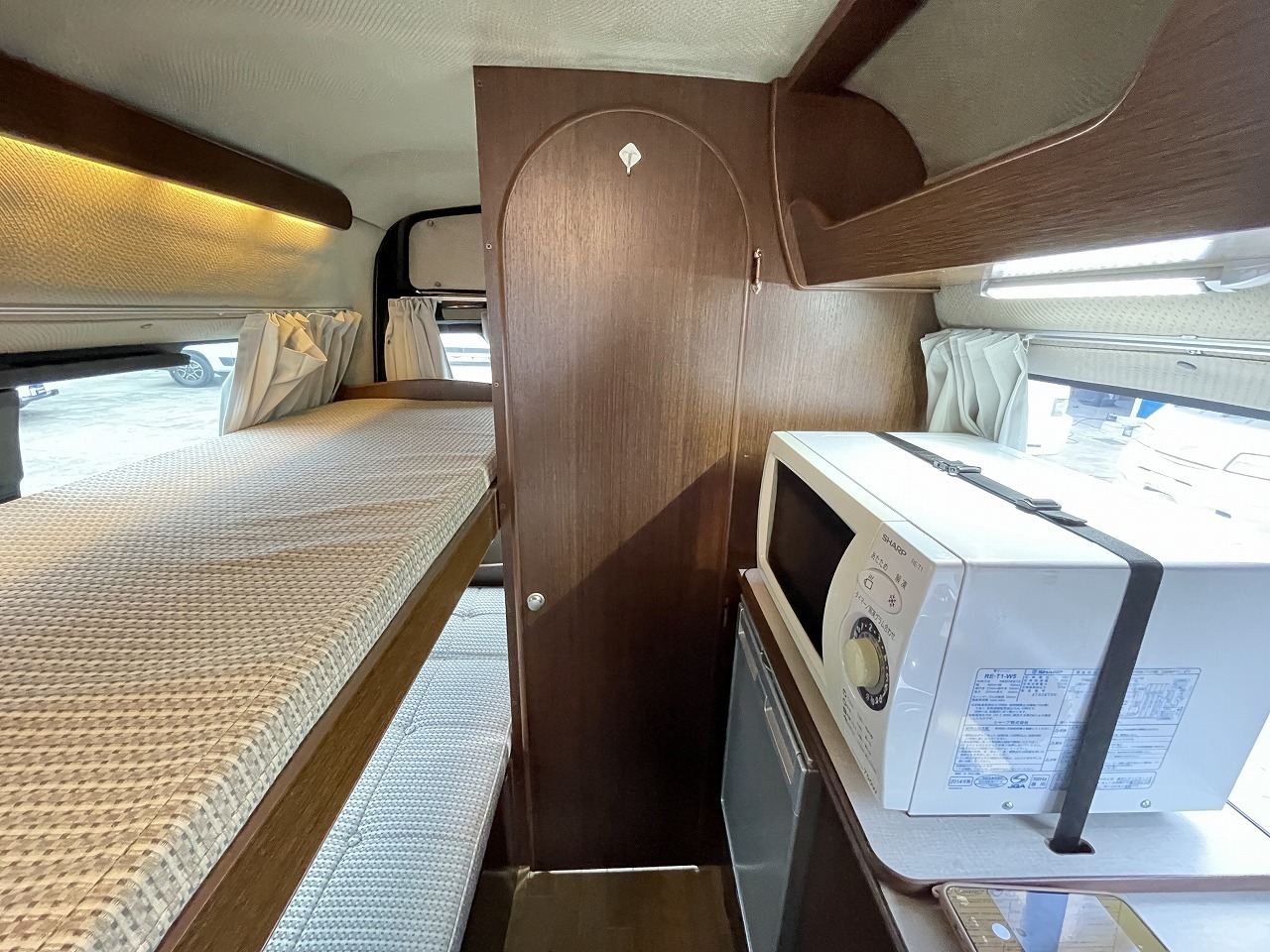 キャンピングカー バンコン NV350ｷｬﾗﾊﾞﾝ ﾋﾞｰｸﾙ ｸﾞﾗﾝﾍﾞﾙ 4WD