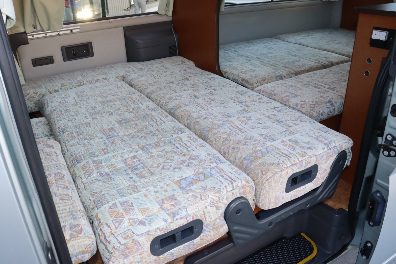 キャンピングカー バンコン ｷｬﾗﾊﾞﾝ 東和ﾓｰﾀｰｽ ﾌｪﾈｯｸ　ﾂｲﾝｻﾌﾞ