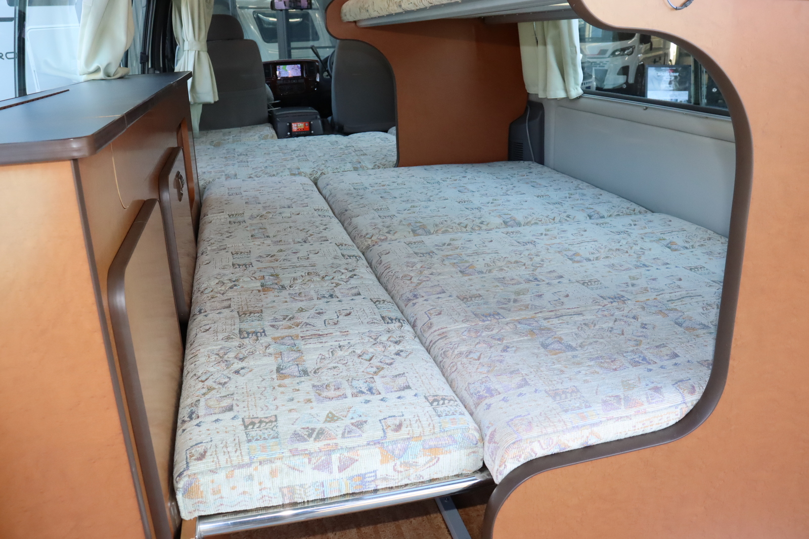 キャンピングカー バンコン ｷｬﾗﾊﾞﾝ 東和ﾓｰﾀｰｽ ﾌｪﾈｯｸ　ﾂｲﾝｻﾌﾞ