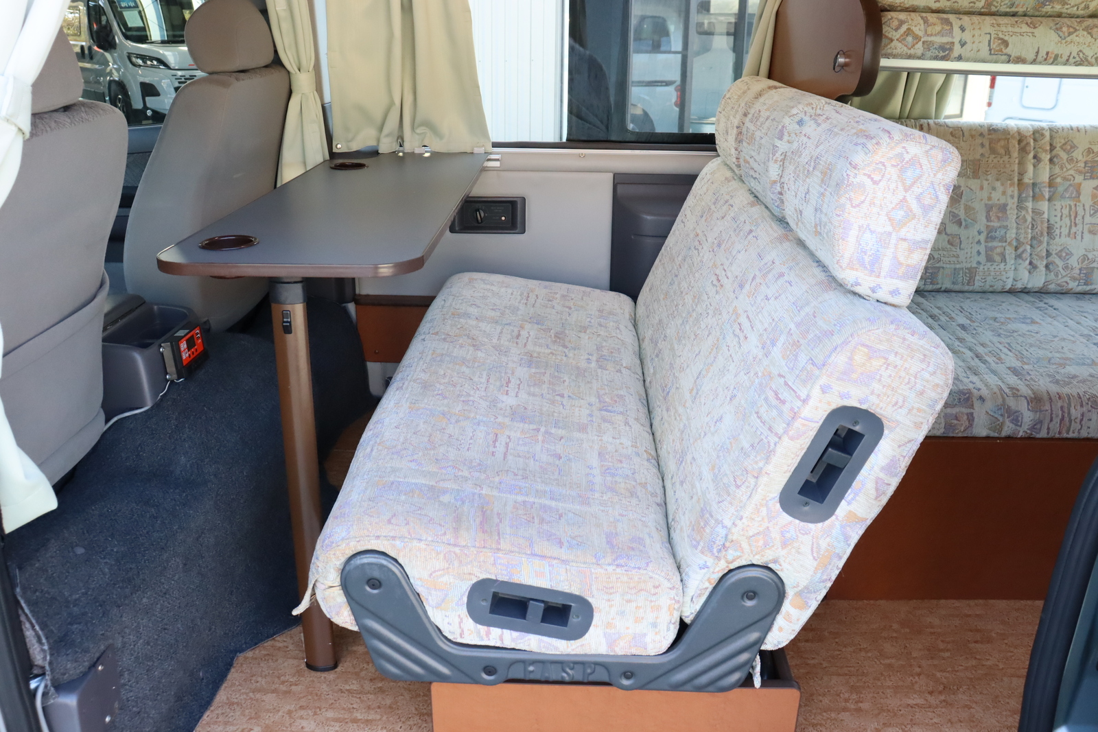 キャンピングカー バンコン ｷｬﾗﾊﾞﾝ 東和ﾓｰﾀｰｽ ﾌｪﾈｯｸ　ﾂｲﾝｻﾌﾞ