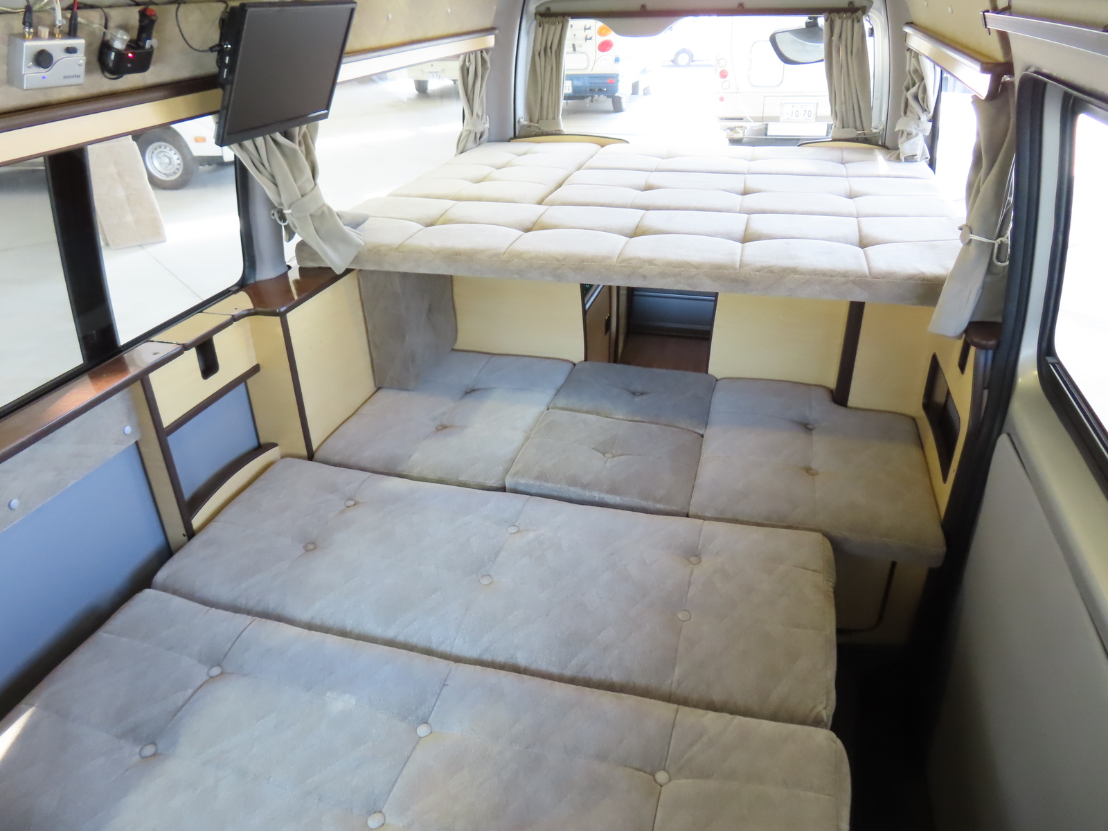 キャンピングカー バンコン ﾊｲｴｰｽ RVﾋﾞｯｸﾌｯﾄ ｵﾘｼﾞﾅﾙ　FFﾋｰﾀｰ