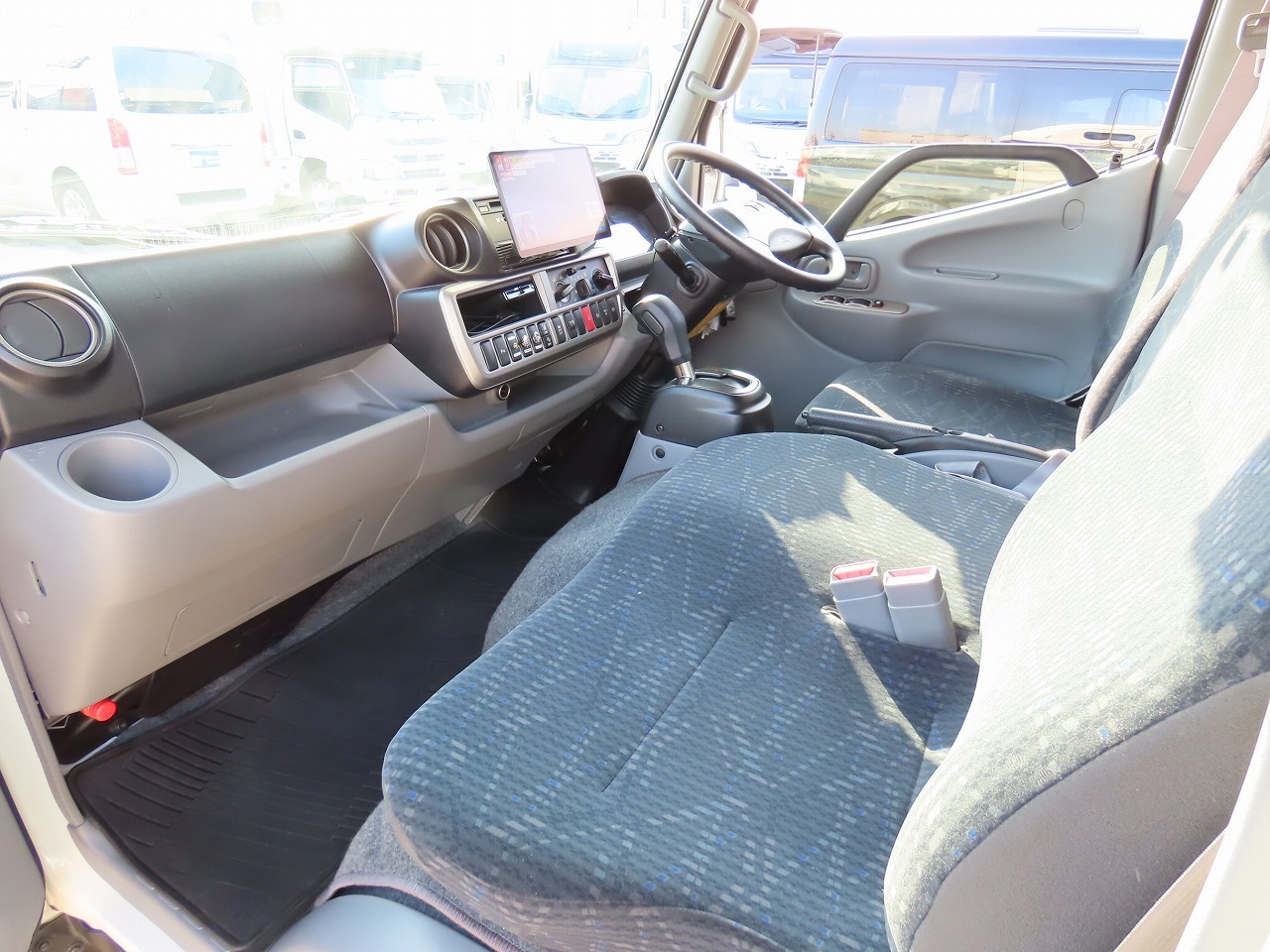 キャンピングカー キャブコン ｶﾑﾛｰﾄﾞ ﾅｯﾂRV ｸﾚｱ5.0XXｴﾎﾞﾘｭｰｼｮﾝ