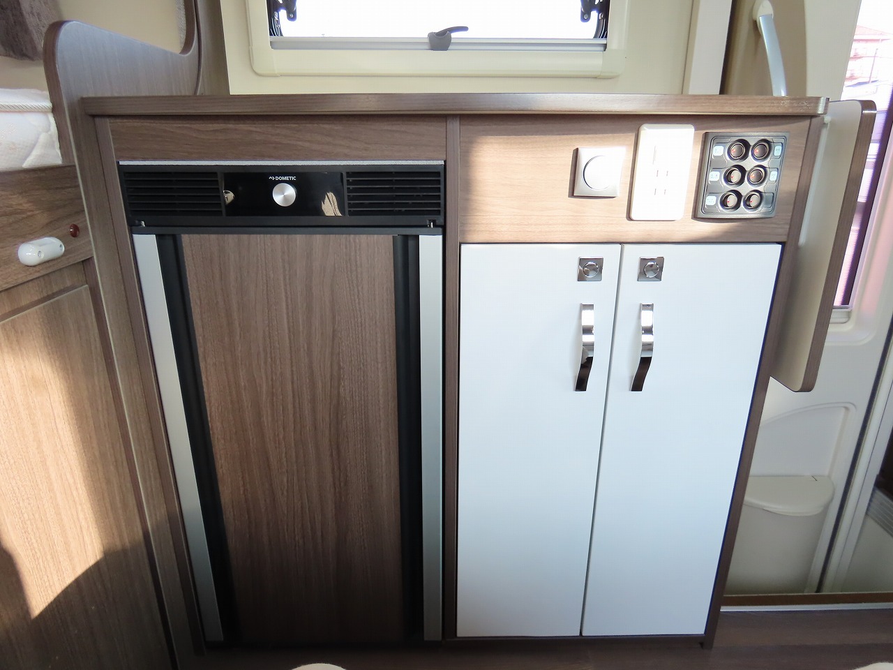 キャンピングカー キャブコン ｶﾑﾛｰﾄﾞ ﾅｯﾂRV ｸﾚｱ5.0XXｴﾎﾞﾘｭｰｼｮﾝ