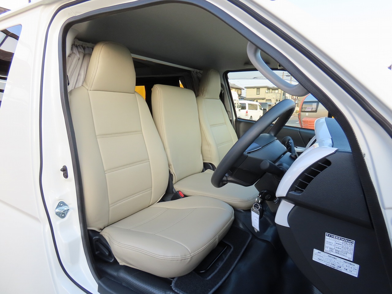 キャンピングカー バンコン ﾊｲｴｰｽ RVﾋﾞｯｸﾌｯﾄ ｽｳｨﾝｸﾞN4.7