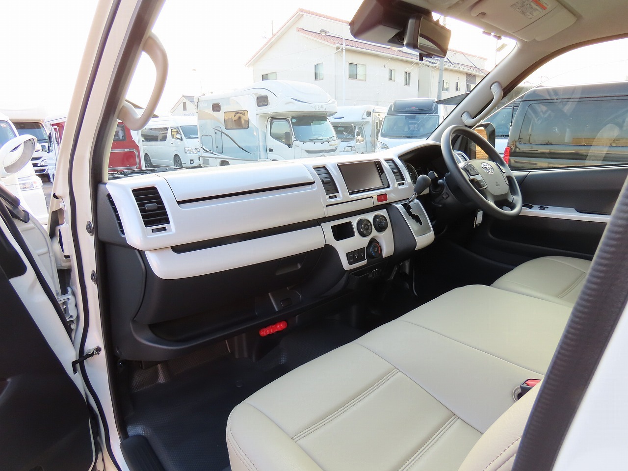 キャンピングカー バンコン ﾊｲｴｰｽ RVﾋﾞｯｸﾌｯﾄ ｽｳｨﾝｸﾞN4.7