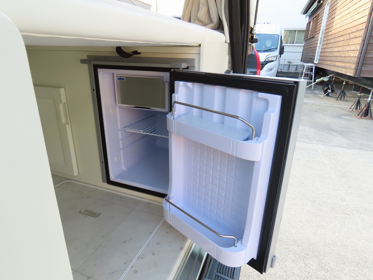 キャンピングカー バンコン ﾊｲｴｰｽ RVﾋﾞｯｸﾌｯﾄ ｽｳｨﾝｸﾞN4.7