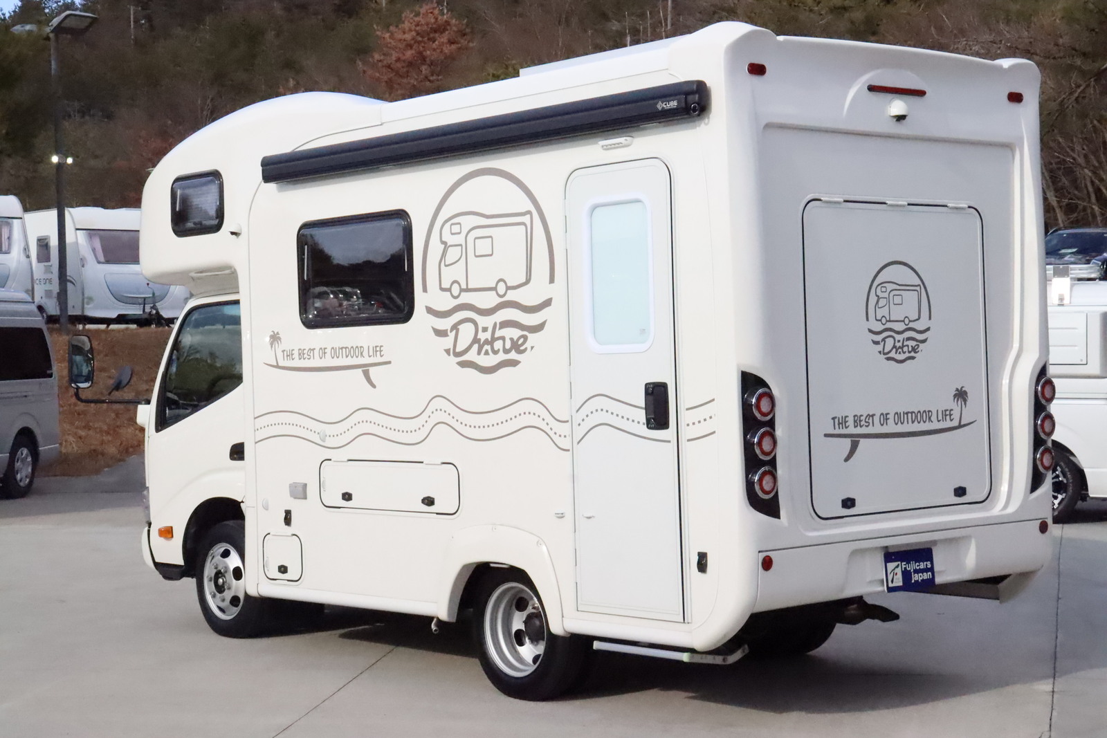 キャンピングカー キャブコン ｶﾑﾛｰﾄﾞ ﾀﾞｲﾚｸﾄｶｰｽﾞ ﾀﾞﾙﾋﾞｨ江の島4WD