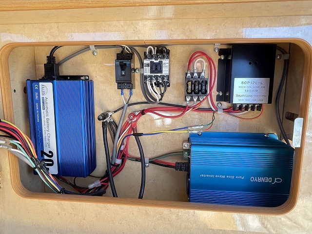 キャンピングカー バンコン ｱﾙﾌｧｰﾄﾞ FOCS RBﾘﾉﾀｸﾐ 4WD