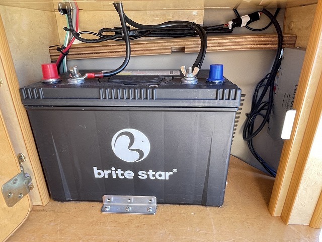 キャンピングカー バンコン ｱﾙﾌｧｰﾄﾞ FOCS RBﾘﾉﾀｸﾐ 4WD