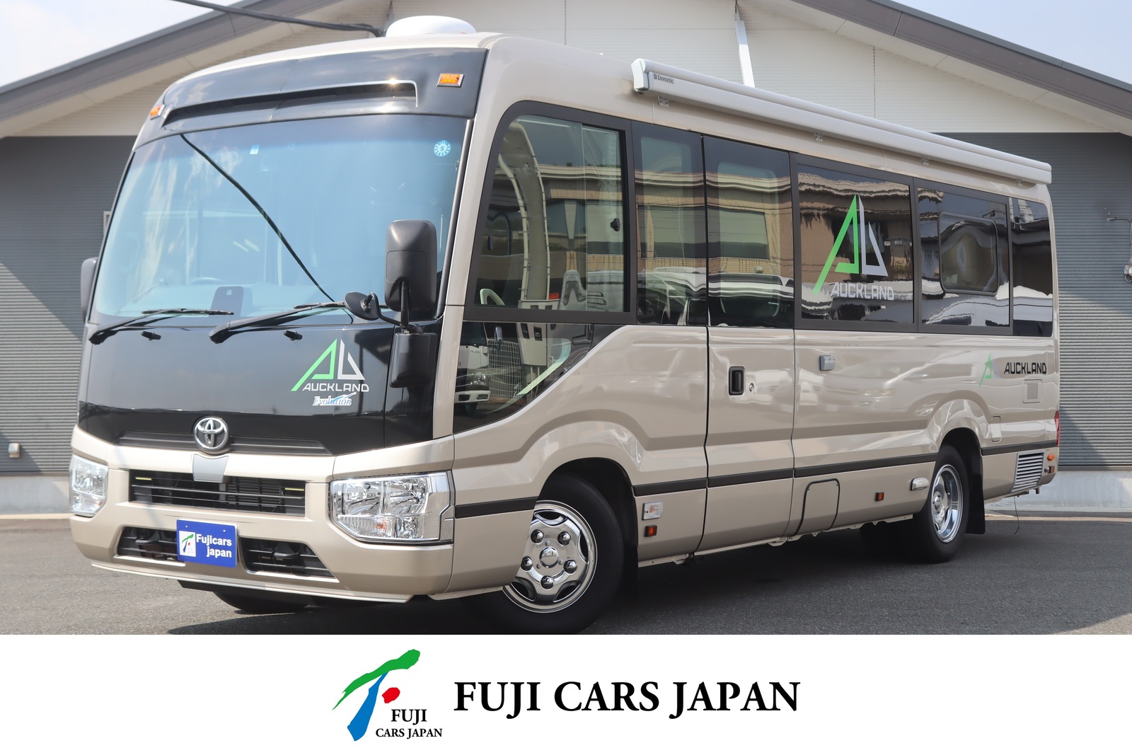 キャンピングカー バスコン コースター ナッツRV オークランド ハイパーエボ