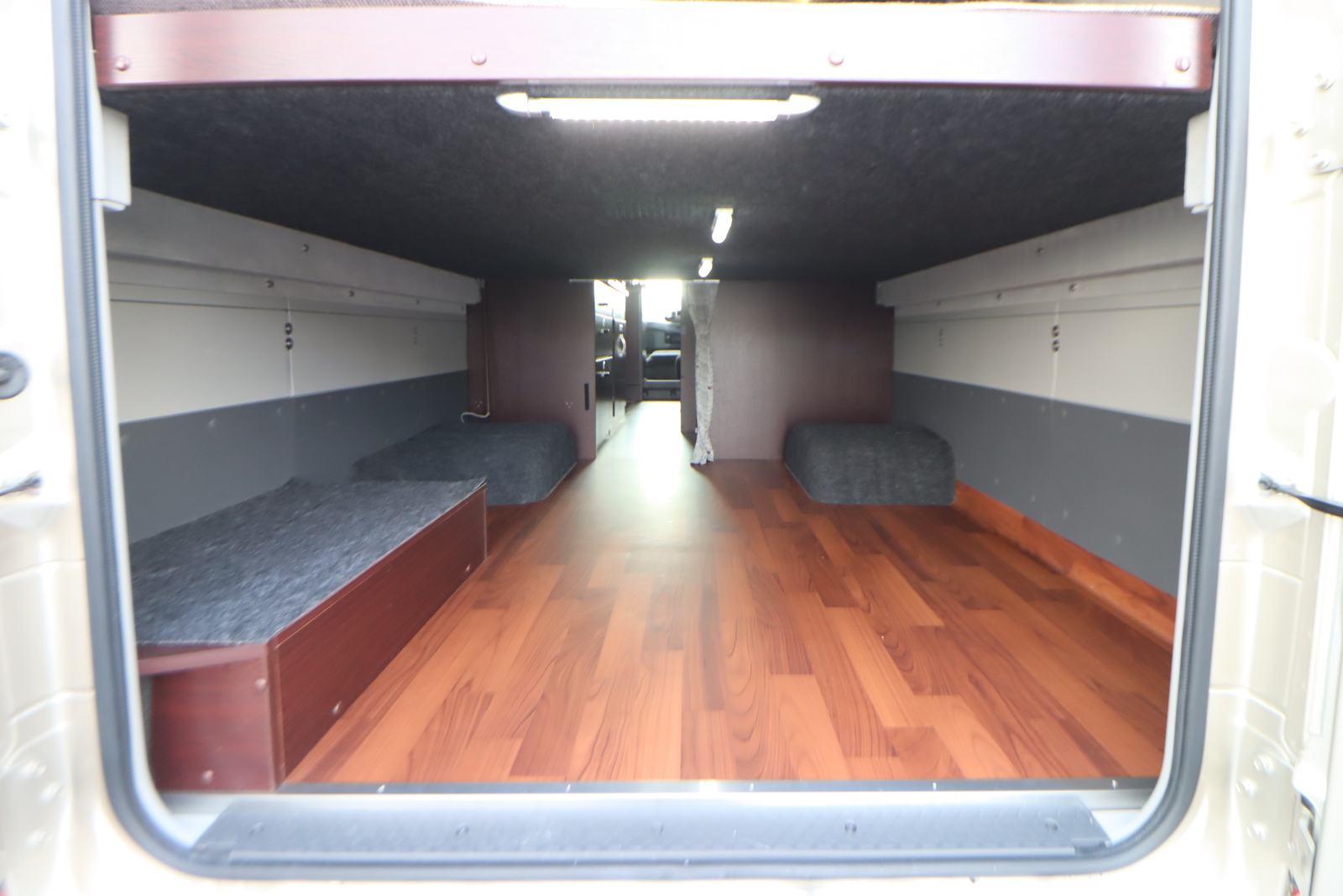 キャンピングカー バスコン ｺｰｽﾀｰ ﾅｯﾂRV ｵｰｸﾗﾝﾄﾞ ﾊｲﾊﾟｰｴﾎﾞ