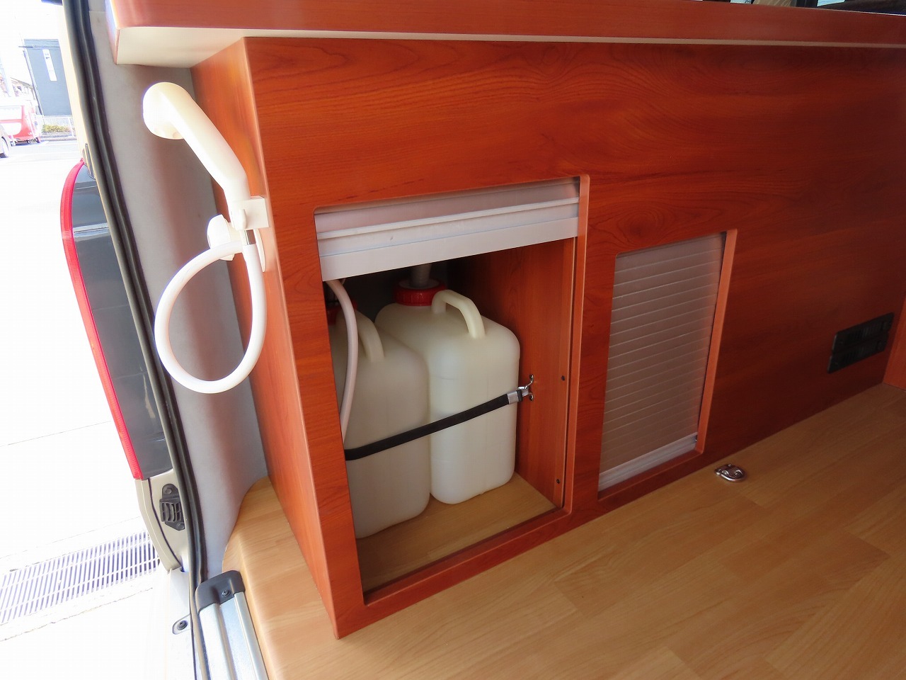 キャンピングカー バンコン ﾊｲｴｰｽ ﾅｯﾂRV ﾘｰｸ 4WD