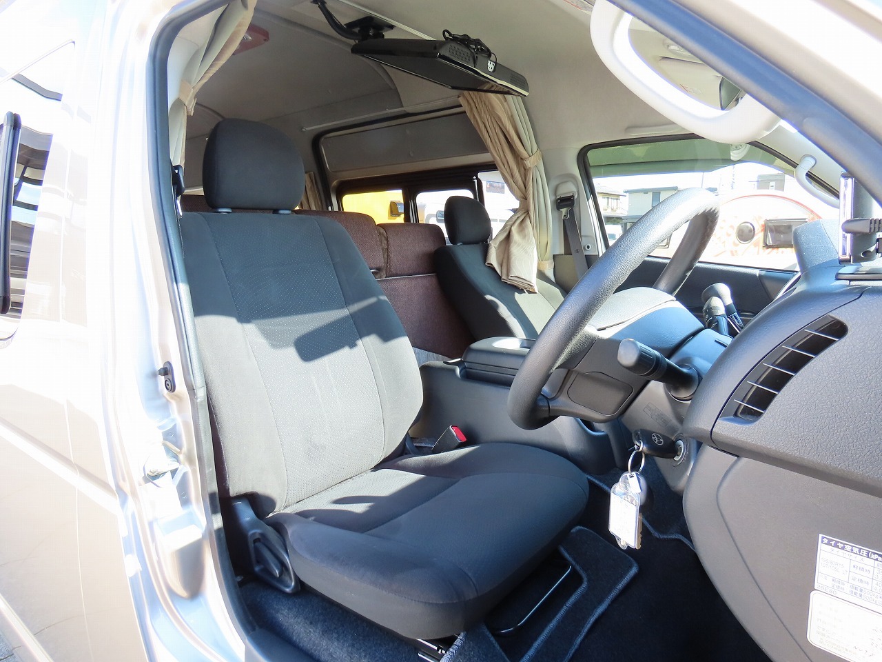 キャンピングカー バンコン ﾊｲｴｰｽ ﾅｯﾂRV ﾘｰｸ 4WD