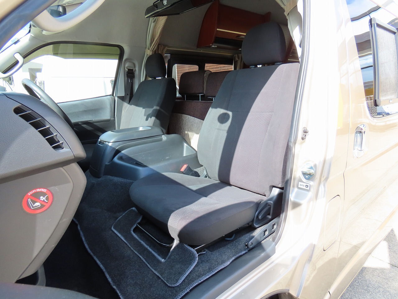 キャンピングカー バンコン ﾊｲｴｰｽ ﾅｯﾂRV ﾘｰｸ 4WD