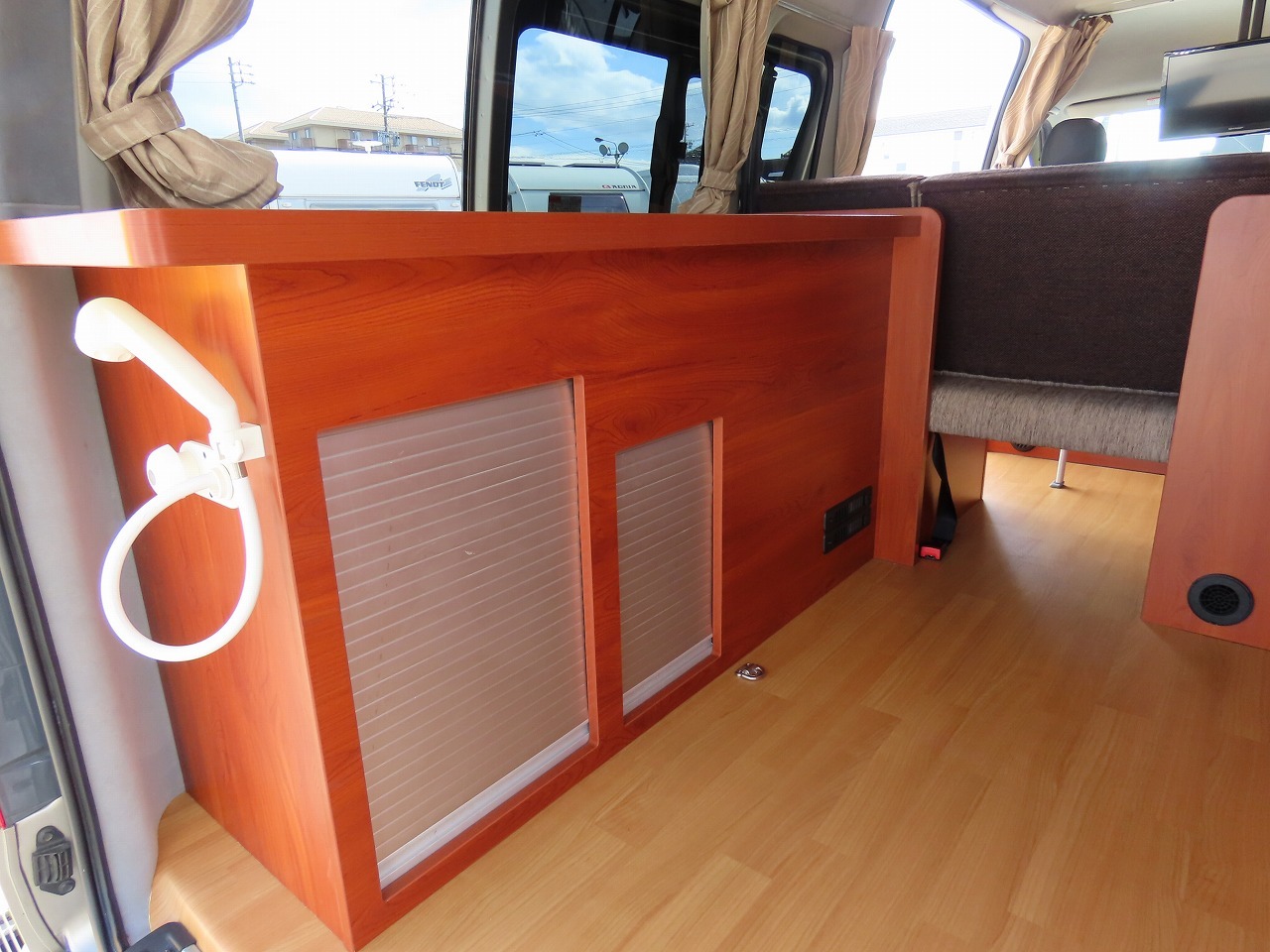 キャンピングカー バンコン ﾊｲｴｰｽ ﾅｯﾂRV ﾘｰｸ 4WD