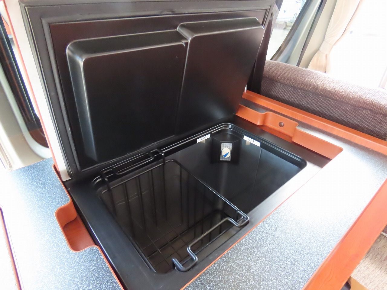 キャンピングカー バンコン ﾊｲｴｰｽ ﾅｯﾂRV ﾘｰｸ 4WD