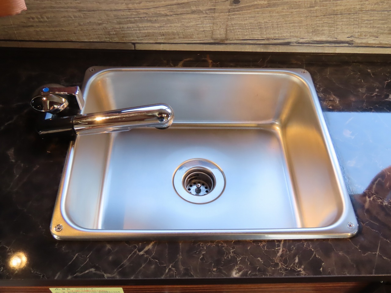 キャンピングカー 軽キャンパー ﾋﾟｸｼｽ ﾐｽﾃｨｯｸ ﾚｼﾞｽﾄﾛ 4WD