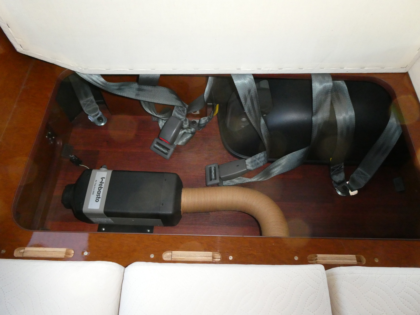 キャンピングカー バンコン FOCS DS　3ﾅﾝﾊﾞｰ　10人乗り　FFﾋｰﾀｰ