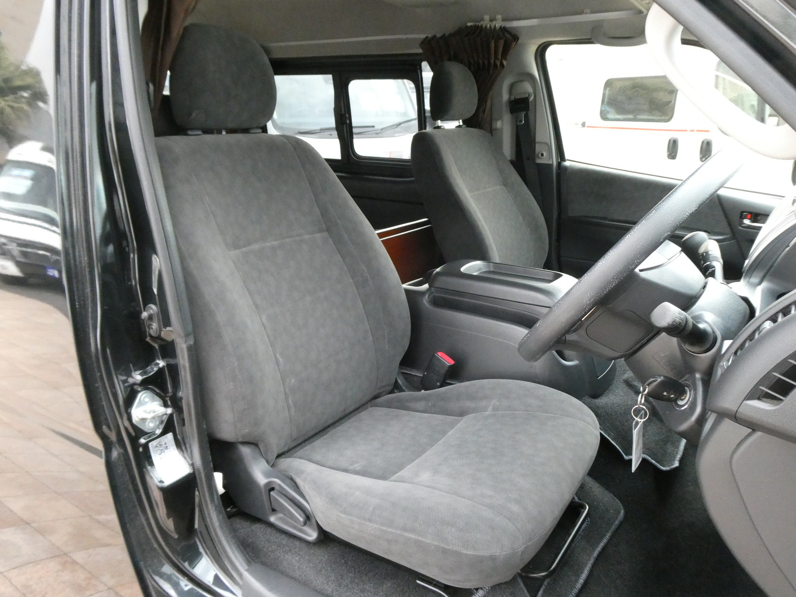 キャンピングカー バンコン FOCS DS　3ﾅﾝﾊﾞｰ　10人乗り　FFﾋｰﾀｰ