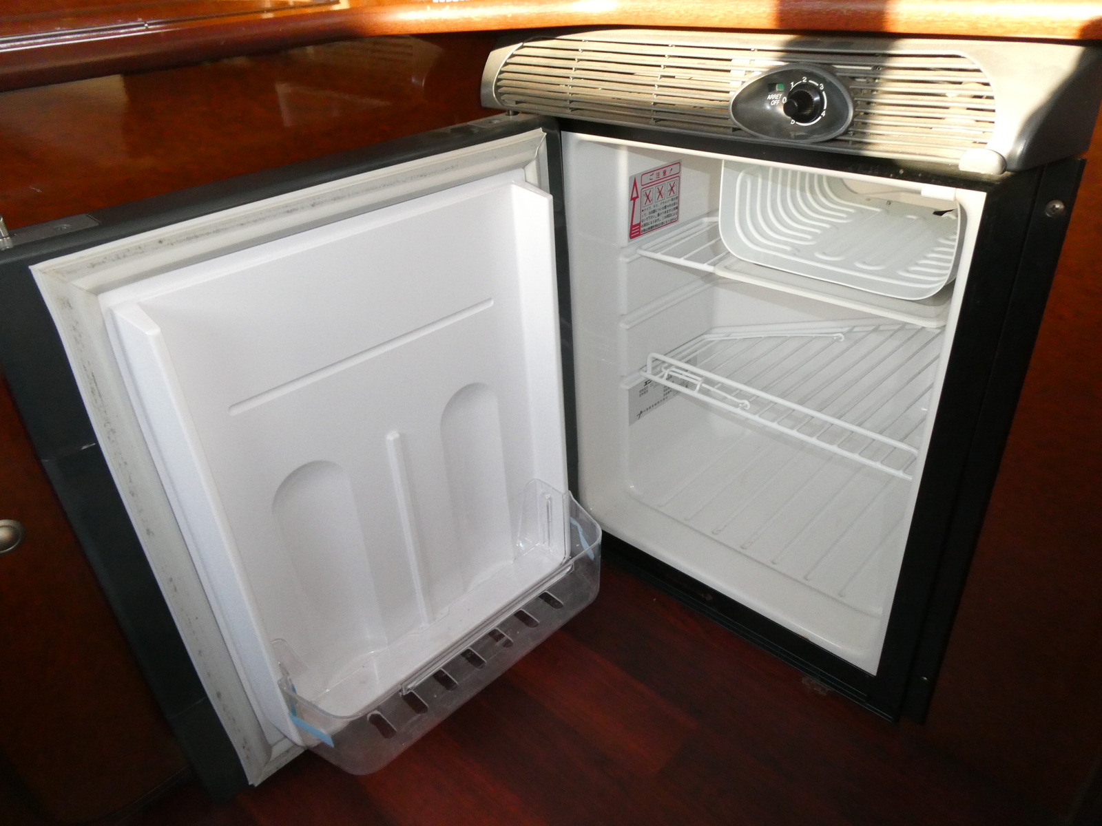 キャンピングカー バンコン FOCS DS　3ﾅﾝﾊﾞｰ　10人乗り　FFﾋｰﾀｰ