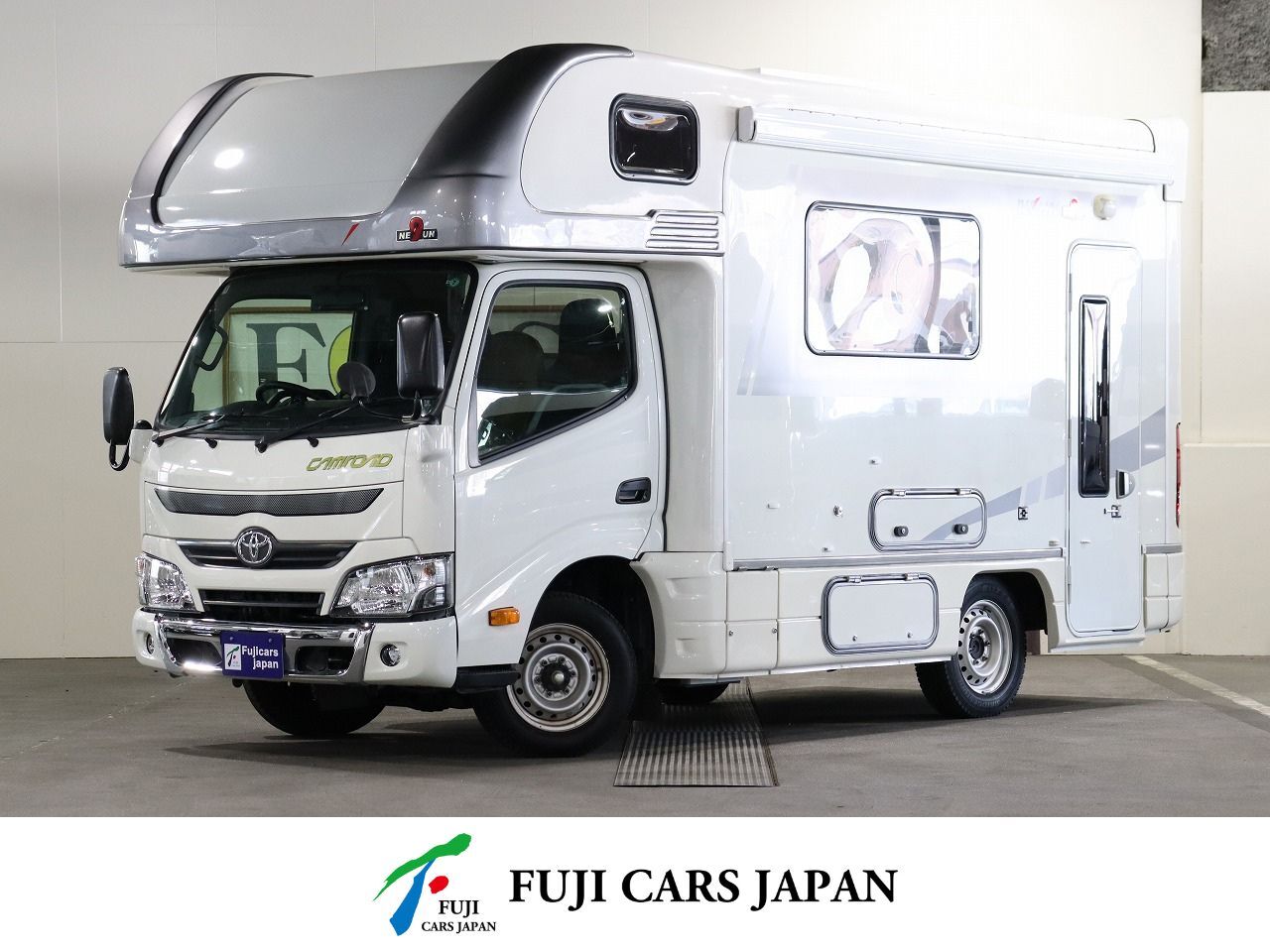 キャンピングカー キャブコン カムロード 東和モータース ヴォーンノイン 4WD　AC