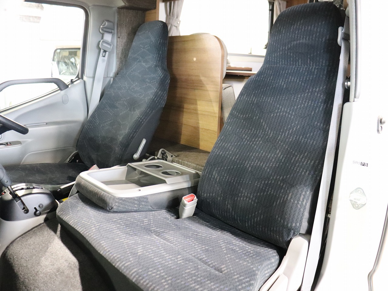 キャンピングカー キャブコン ｶﾑﾛｰﾄﾞ 東和ﾓｰﾀｰｽ ｳﾞｫｰﾝﾉｲﾝ 4WD　AC