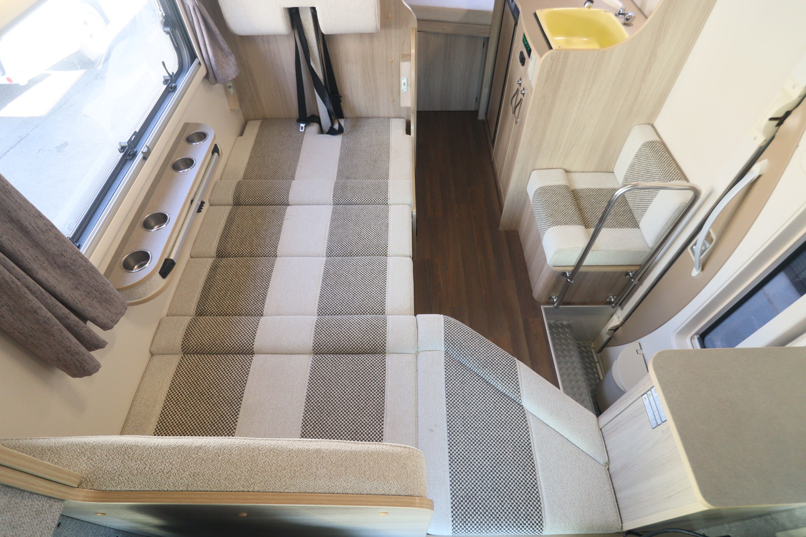 キャンピングカー キャブコン ｶﾑﾛｰﾄﾞ ﾅｯﾂRV ｸﾚｿﾝｼﾞｬｰﾆｰW Li