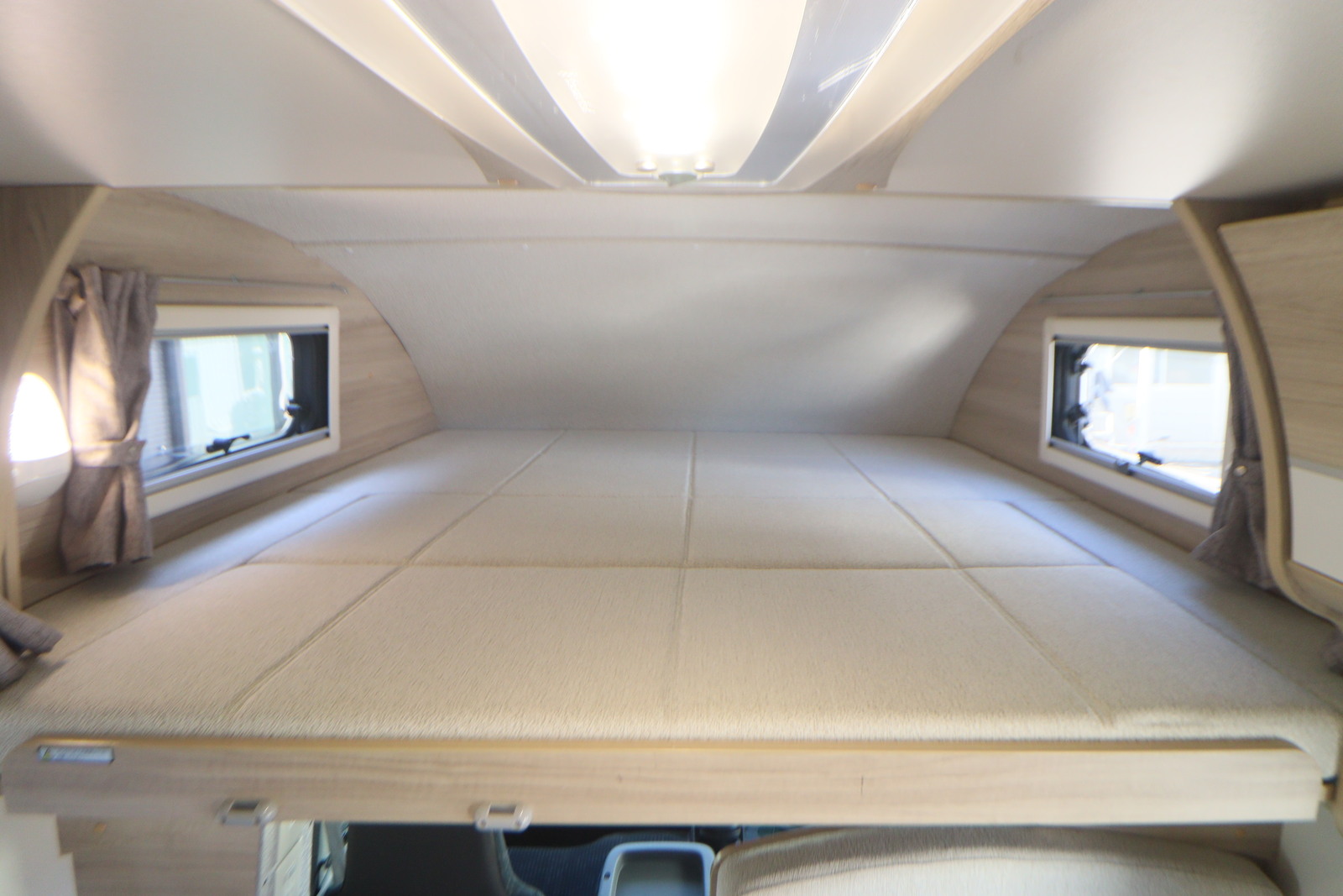 キャンピングカー キャブコン ｶﾑﾛｰﾄﾞ ﾅｯﾂRV ｸﾚｿﾝｼﾞｬｰﾆｰW Li