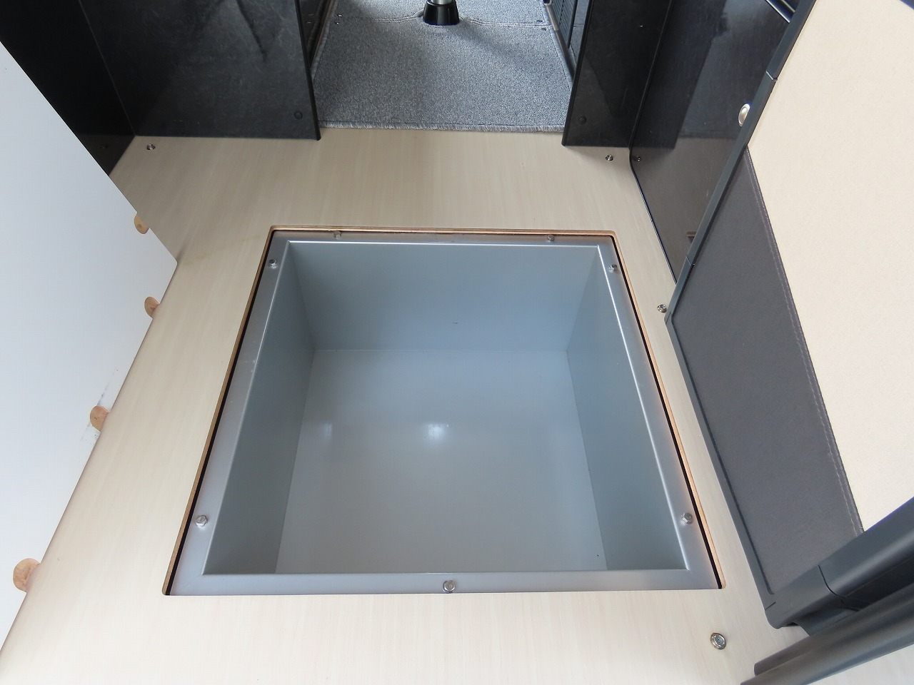 キャンピングカー バンコン ﾊｲｴｰｽ FOCS DS-Fｽﾀｲﾙ