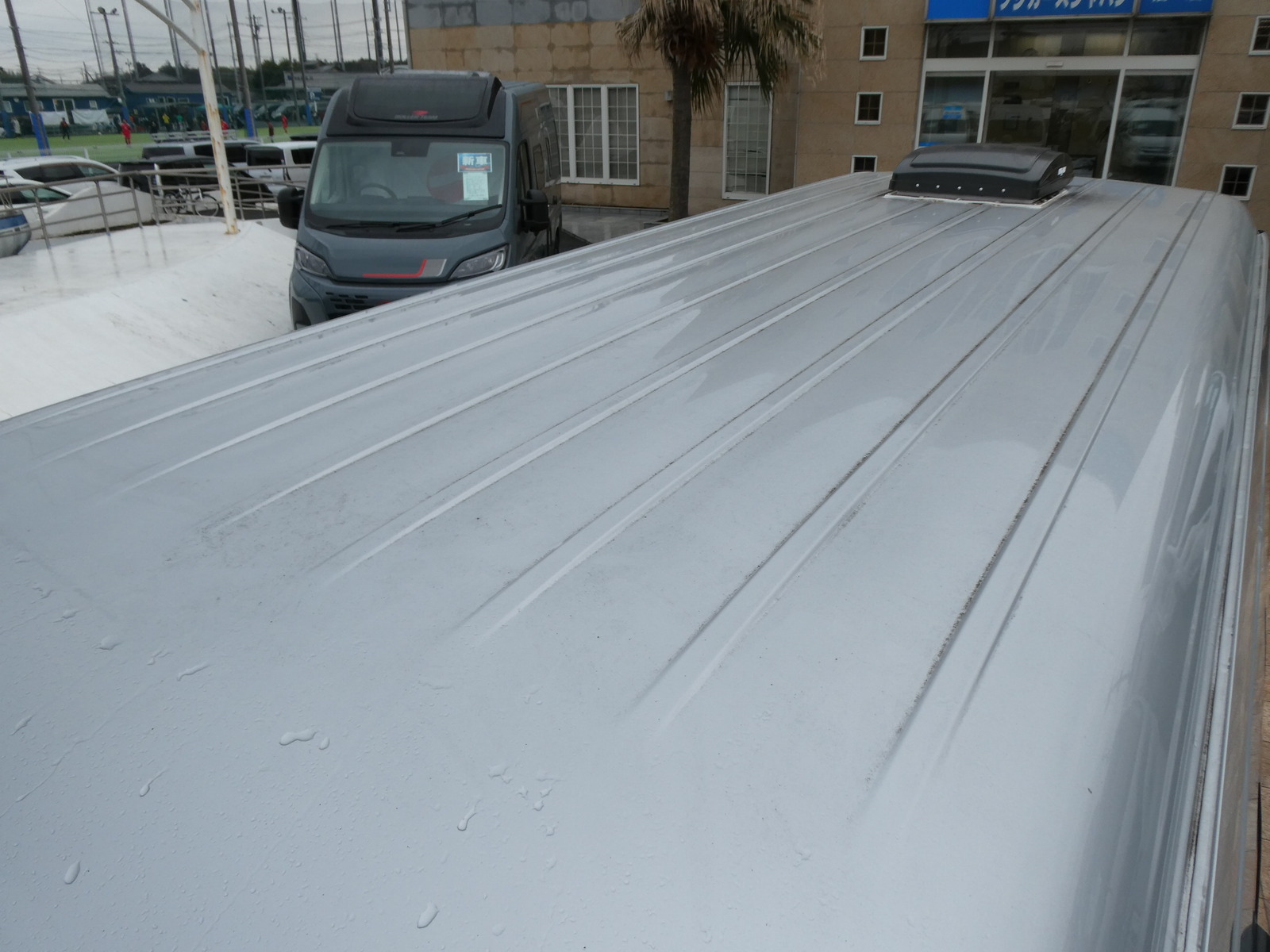 キャンピングカー バンコン AtoZ　ｱﾒﾘｱ　ﾏｯｸｽﾌｧﾝ　外部充電　寒冷地仕様