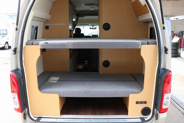 キャンピングカー バンコン ﾊｲｴｰｽ ﾄｲﾌｧｸﾄﾘｰ GTｸﾞﾗﾝﾃﾞ 4WD