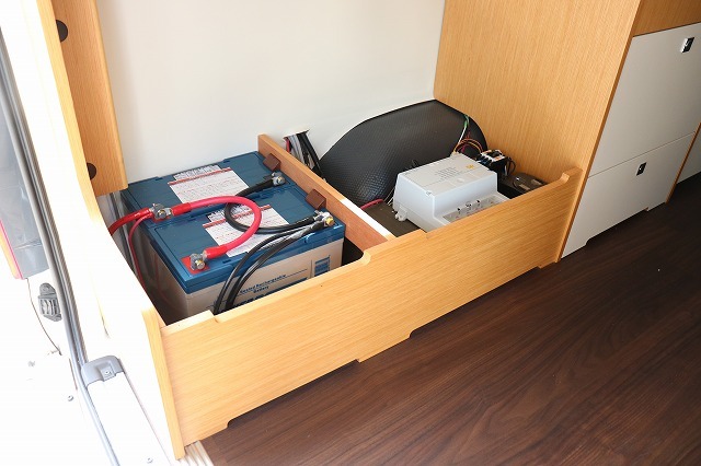 キャンピングカー バンコン ﾊｲｴｰｽ ﾄｲﾌｧｸﾄﾘｰ GTｸﾞﾗﾝﾃﾞ 4WD