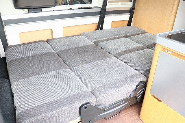 キャンピングカー バンコン ﾊｲｴｰｽ ﾄｲﾌｧｸﾄﾘｰ GTｸﾞﾗﾝﾃﾞ 4WD