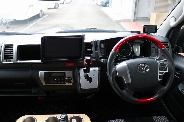 キャンピングカー バンコン ﾊｲｴｰｽ ﾄｲﾌｧｸﾄﾘｰ GTｸﾞﾗﾝﾃﾞ 4WD