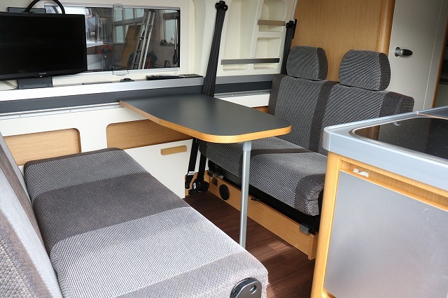 キャンピングカー バンコン ﾊｲｴｰｽ ﾄｲﾌｧｸﾄﾘｰ GTｸﾞﾗﾝﾃﾞ 4WD