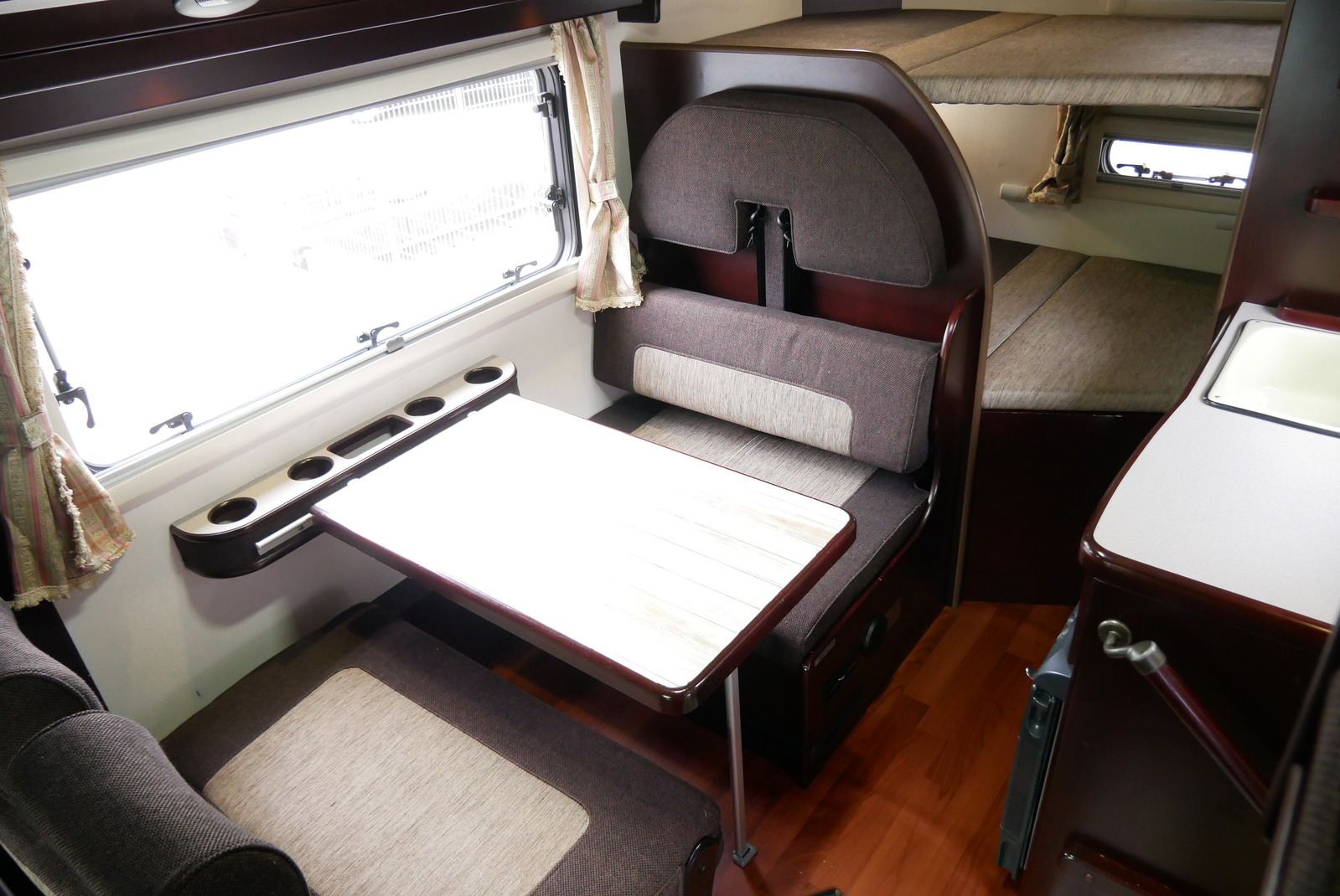 キャンピングカー キャブコン ﾊﾞﾈｯﾄ ﾅｯﾂRV ﾏｯｼｭ 家庭用ｴｱｺﾝ ﾘﾁｳﾑ