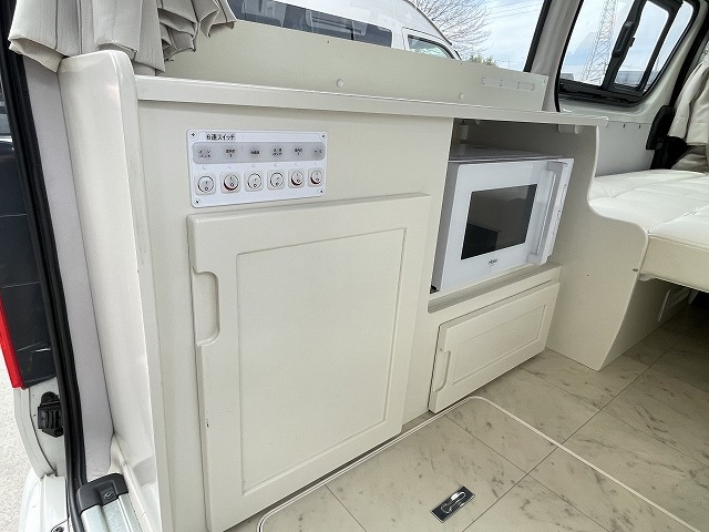 キャンピングカー バンコン ﾊｲｴｰｽ RVﾋﾞｯｸﾌｯﾄ ｽｳｨﾝｸﾞN4.7