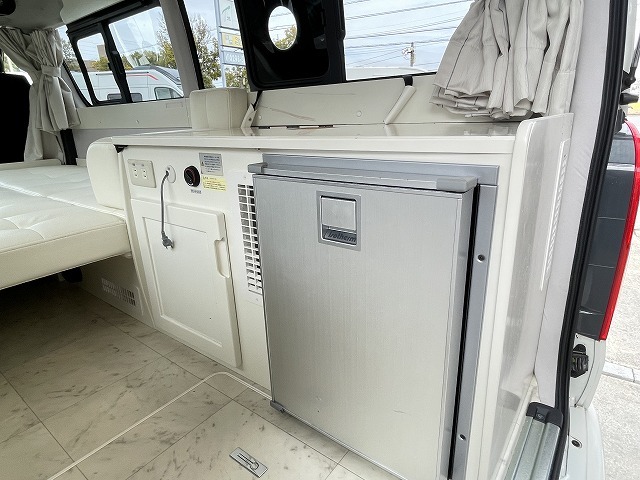 キャンピングカー バンコン ﾊｲｴｰｽ RVﾋﾞｯｸﾌｯﾄ ｽｳｨﾝｸﾞN4.7