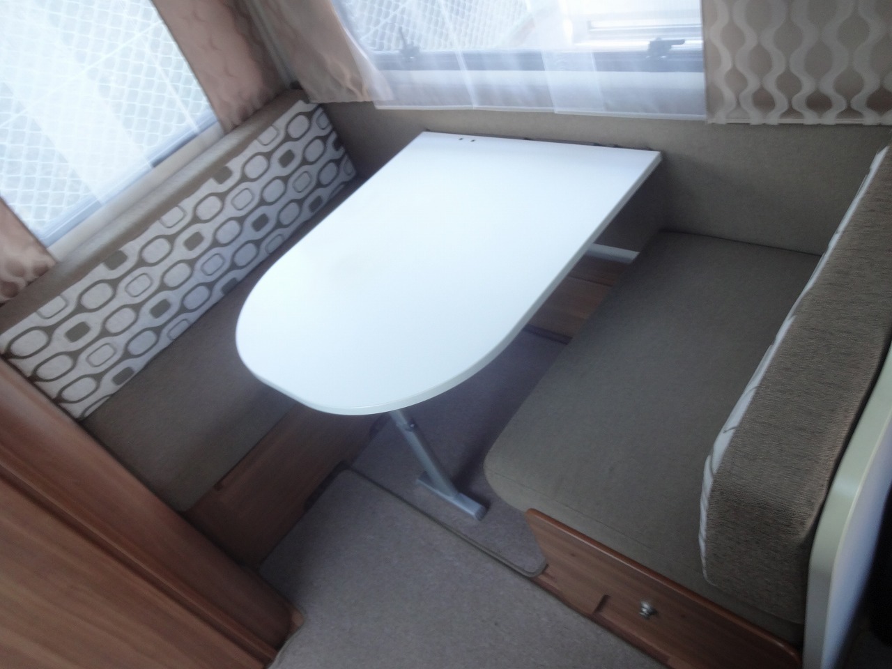 キャンピングカー トレーラー ｱﾄﾞﾘｱ ｱﾙﾃｨｱ390PS　けん引免許不要　