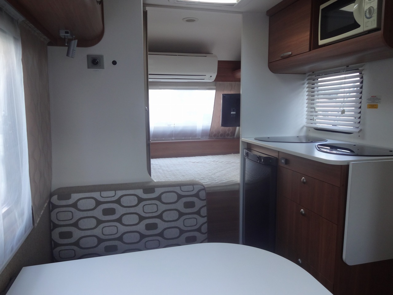 キャンピングカー トレーラー ｱﾄﾞﾘｱ ｱﾙﾃｨｱ390PS　けん引免許不要　