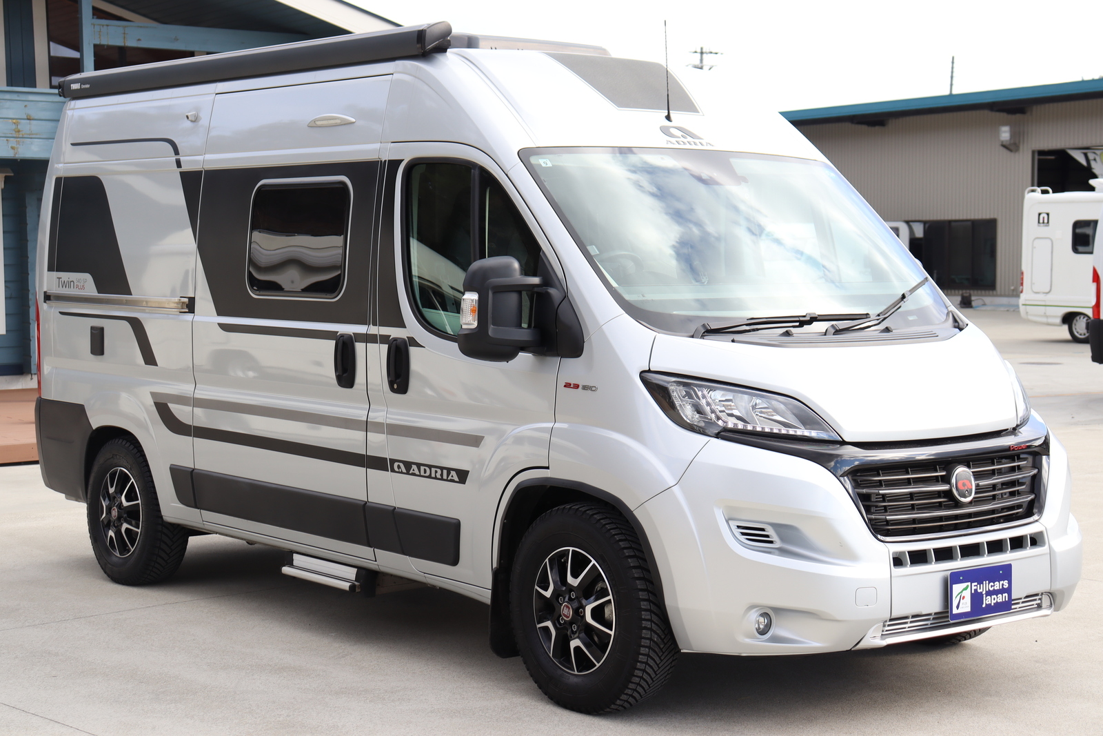 キャンピングカー バンコン ﾃﾞｭｶﾄ ｱﾄﾞﾘｱ ﾂｲﾝ540SPﾌﾟﾗｽ 9AT