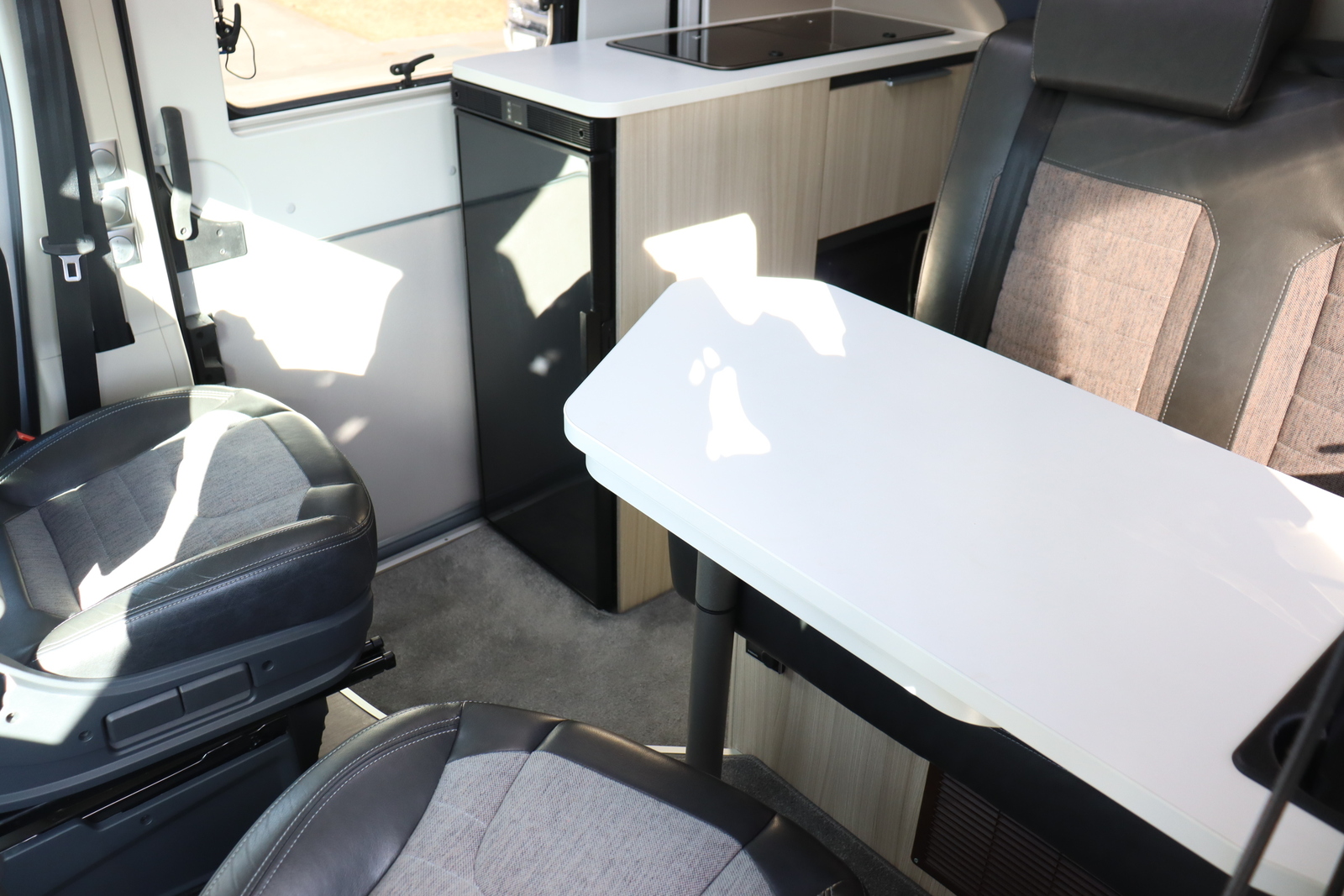 キャンピングカー バンコン ﾃﾞｭｶﾄ ｱﾄﾞﾘｱ ﾂｲﾝ540SPﾌﾟﾗｽ 9AT