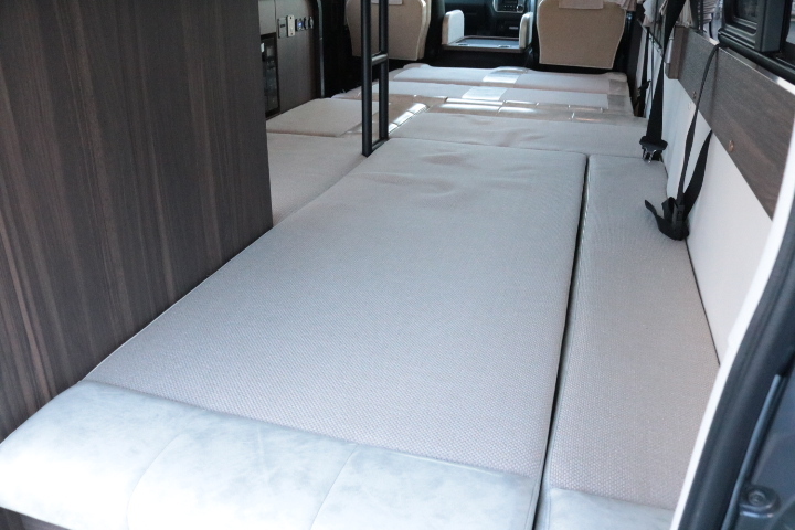 キャンピングカー バンコン ﾊｲｴｰｽ ﾚｸﾋﾞｨ ﾌｧｲﾌﾞｽﾀｰｾﾌﾟﾄ　FF