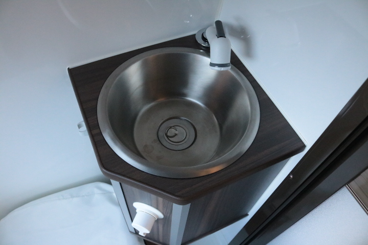 キャンピングカー バンコン ﾊｲｴｰｽ ﾚｸﾋﾞｨ ﾌｧｲﾌﾞｽﾀｰｾﾌﾟﾄ　FF