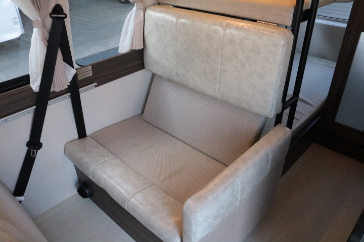 キャンピングカー バンコン ﾊｲｴｰｽ ﾚｸﾋﾞｨ ﾌｧｲﾌﾞｽﾀｰｾﾌﾟﾄ　FF