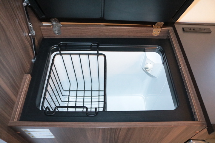 キャンピングカー バンコン ﾊｲｴｰｽ ﾚｸﾋﾞｨ ﾌｧｲﾌﾞｽﾀｰｾﾌﾟﾄ　FF