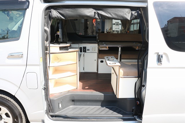 キャンピングカー バンコン ﾊｲｴｰｽ かｰいんてりあ高橋ﾘﾗｯｸｽﾜｺﾞﾝ 4WD